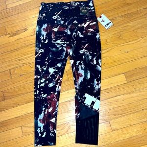 TKO Techical Knockout leggings 7/8 length, Size Large, NWT